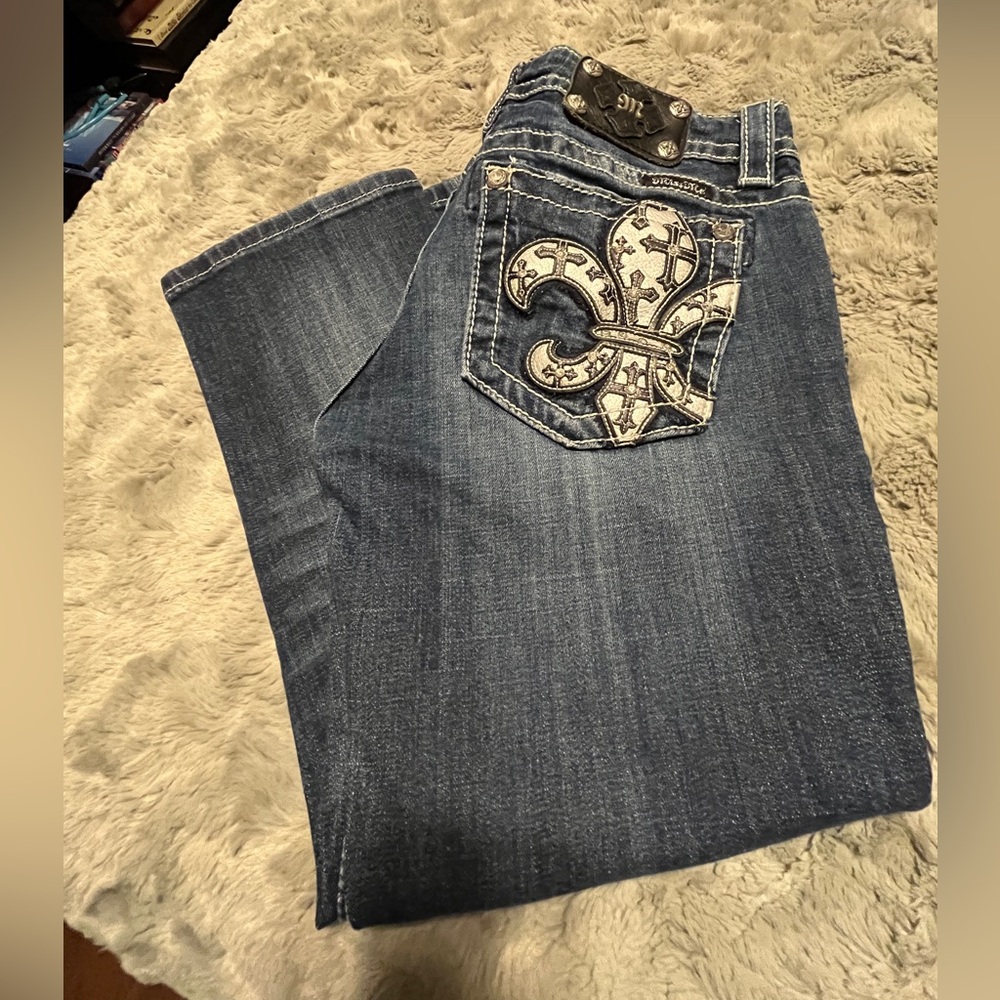 Miss Me Blue Capri Jeans with Fleur-de-Lis Embellishment